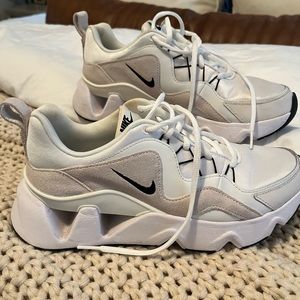 Nike RYZ 365 white/black EUC